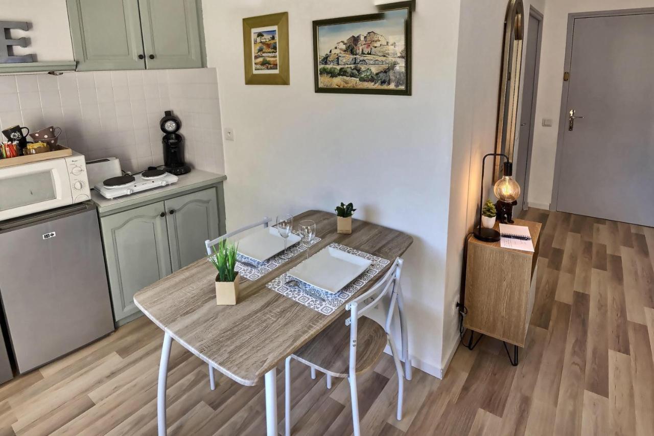 Studio Vue Sur Les Toits, Lumineux Moustiers #2 ภายนอก รูปภาพ