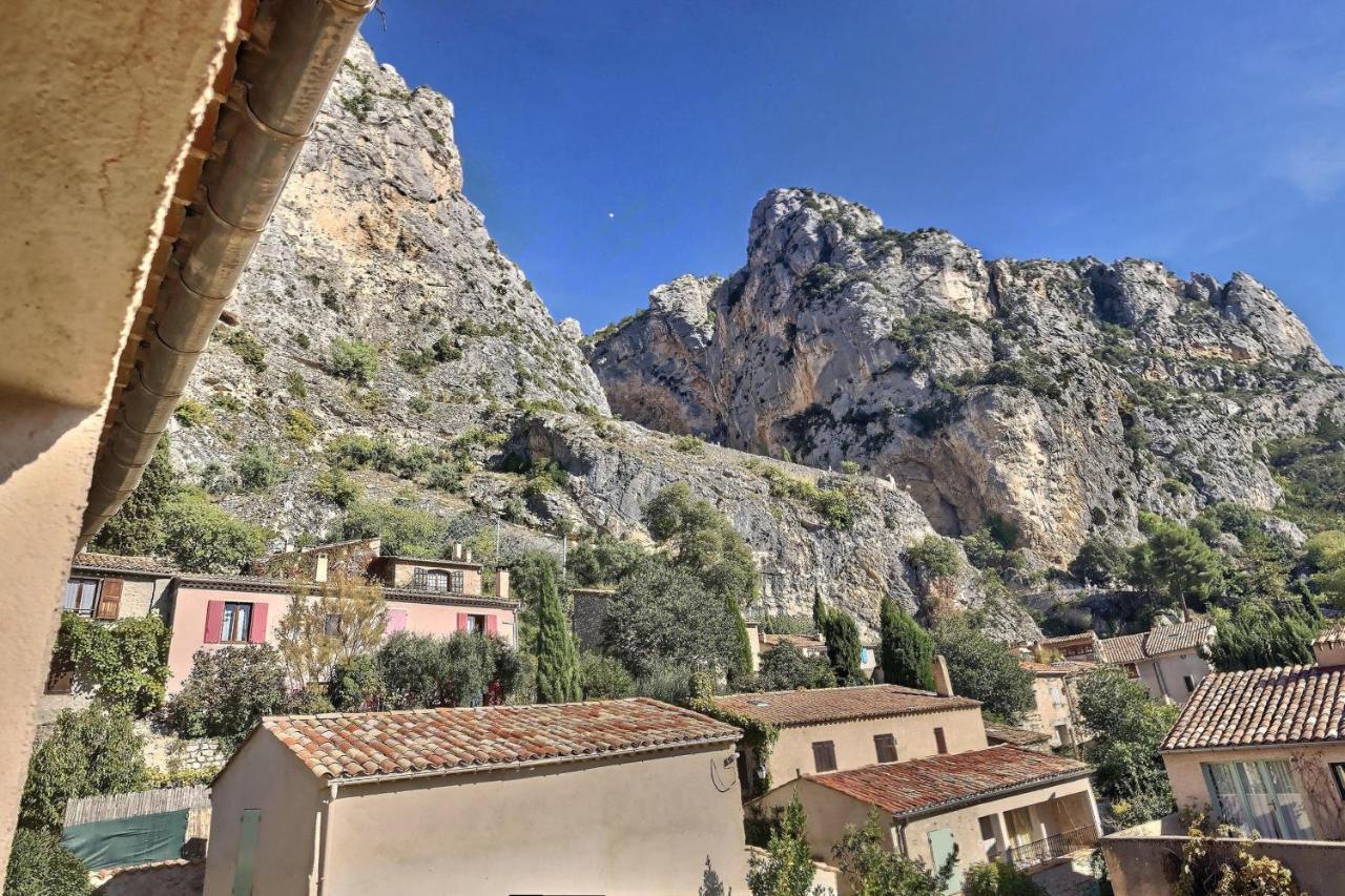 Studio Vue Sur Les Toits, Lumineux Moustiers #2 ภายนอก รูปภาพ
